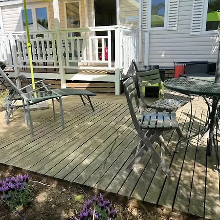 Holiday home Confortable Proche De Avec Piscine Partagee