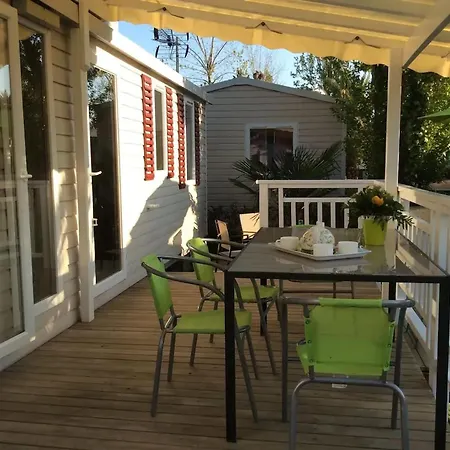 Holiday home Confortable Proche De Avec Piscine Partagee *
